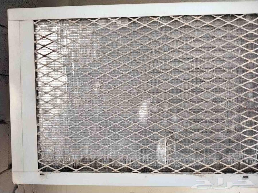Two non-functional air conditioners for sale as scrap63699318049026112