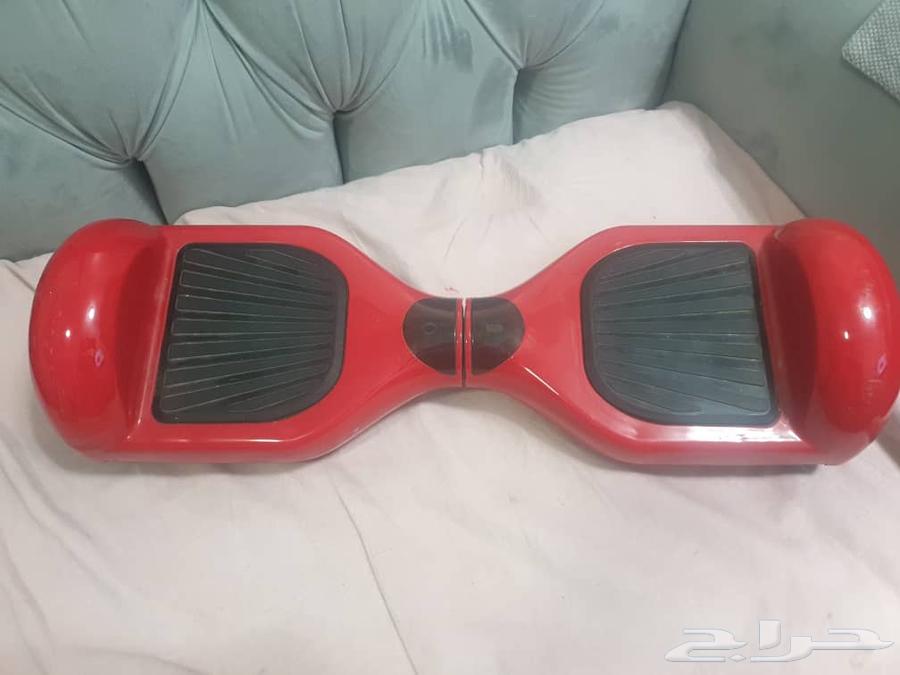 سكوتر كهرباء وطاوله زرقاء مذاكره الاطفال ورفوف ايكيا للبيع63704041371395110