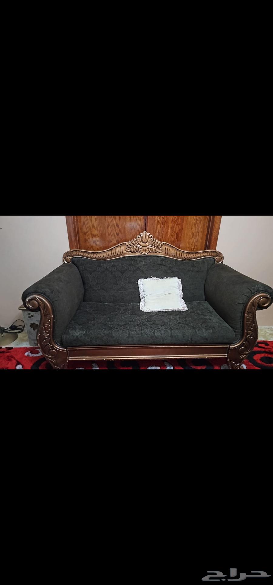 للبيع المستعجل بسبب السفر مع طاوله نص63699533099523110