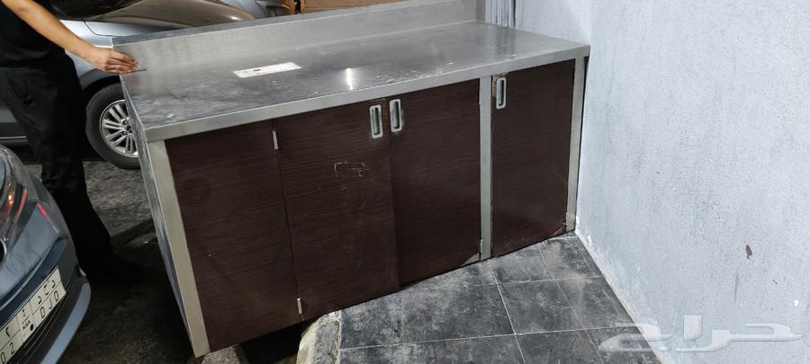 طاوله للبيع63704211620995110