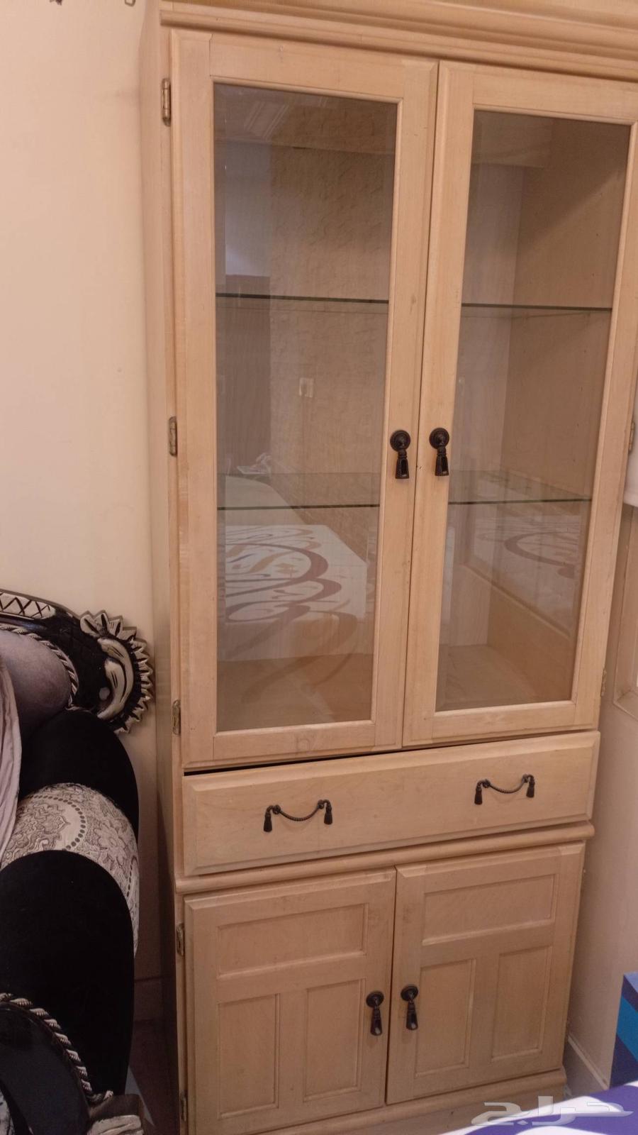 طاوله طعام 2 دولاب63702246236163111