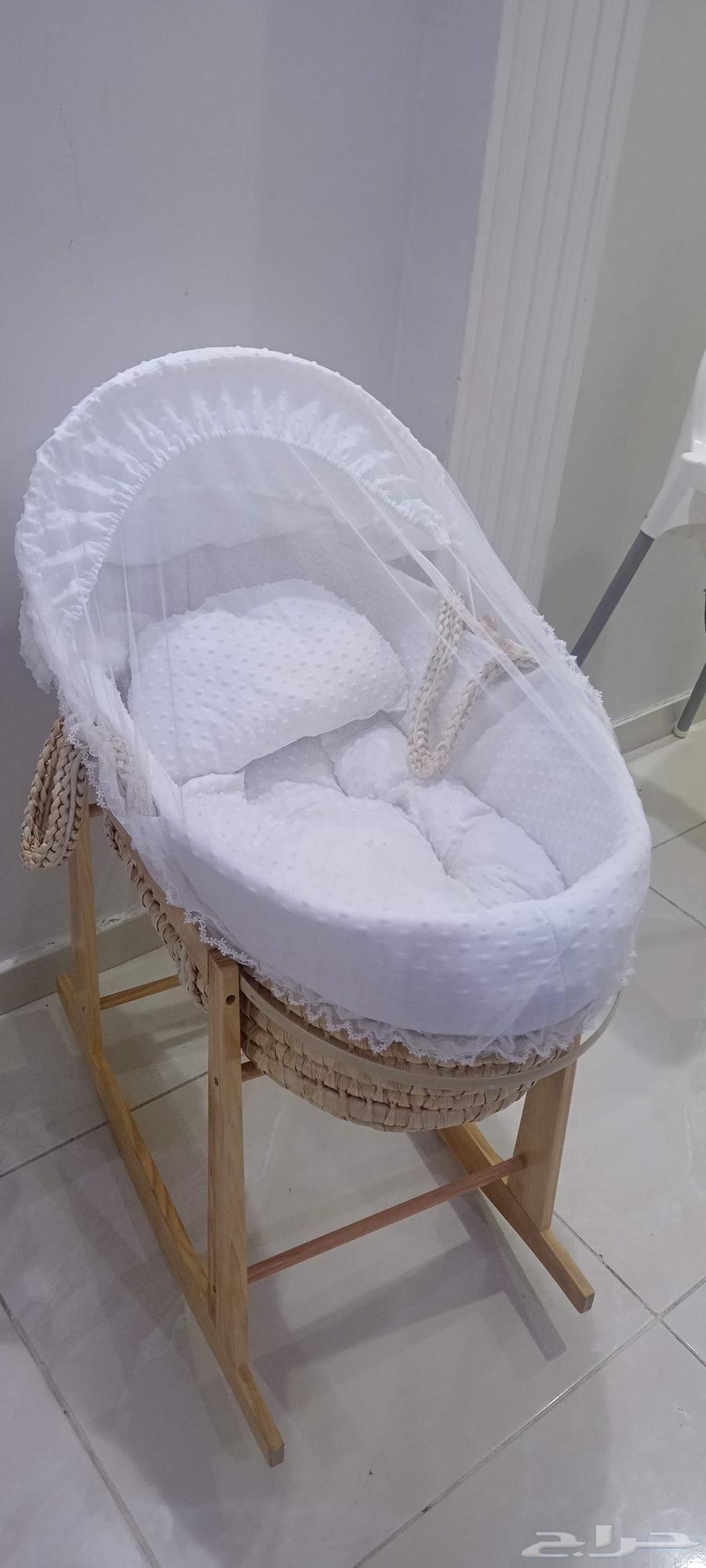 Moses' basket63701610297602112