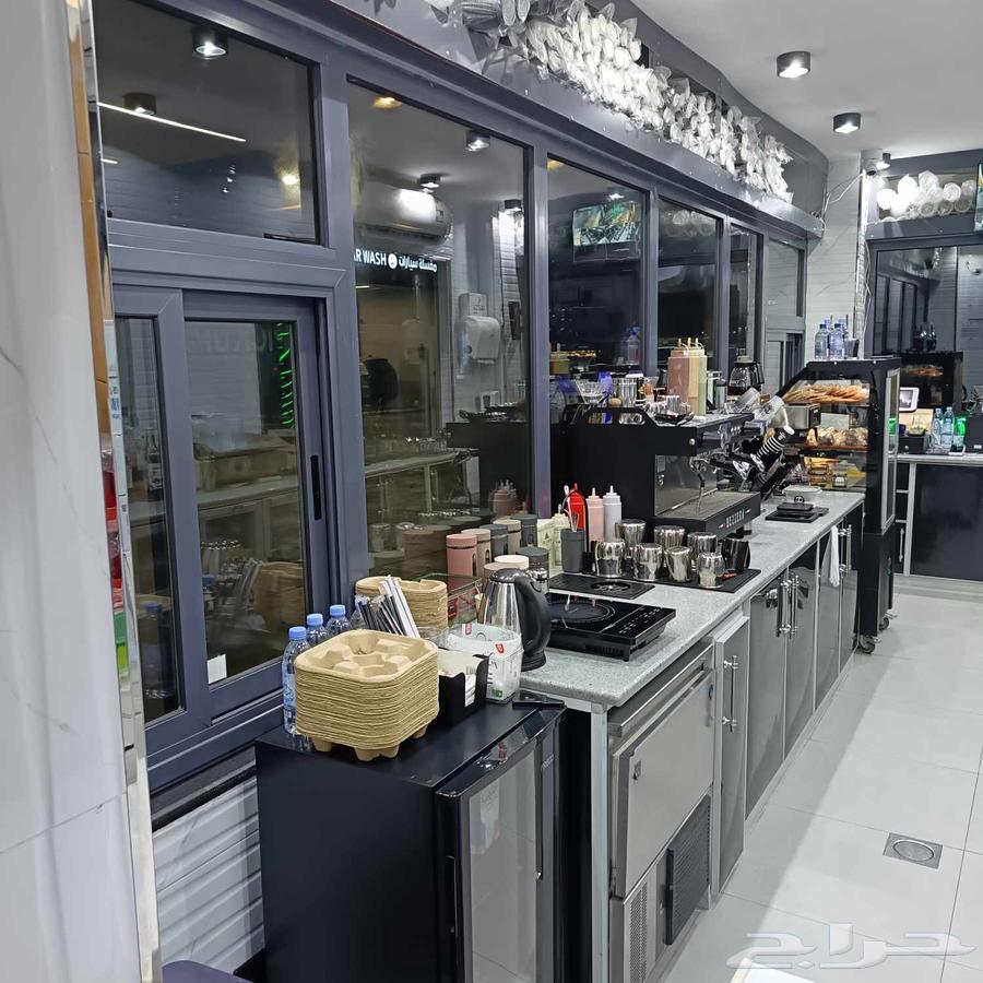 كوفي شوب خدمة سيارة (Drive-thru ) للبيع63701875870210113