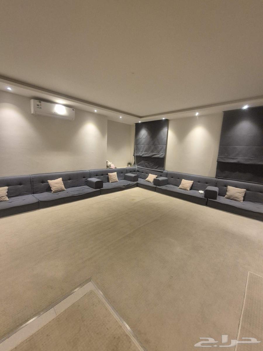 كنبه ارضيه و فرشه مع اللباد بسعر 70063699633921409110
