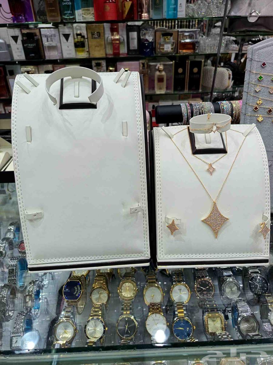 For sale, available in large and medium sizes63703949882627110
