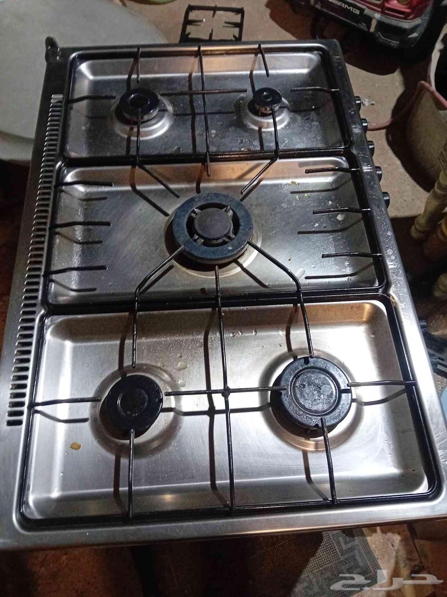 اثاث مطبخ غاز 5 عيون بحالة جيدة جدا63699532705793111