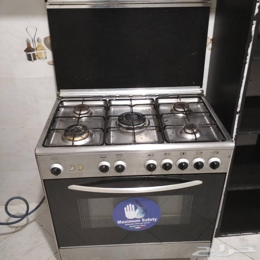 بوتجاز ايطالي مع فرن شغال كله63699630354049110