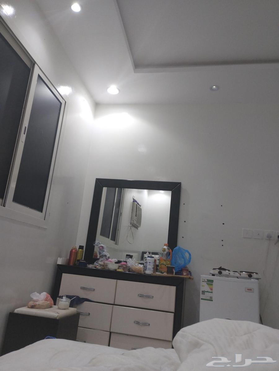 غرفه نوم نضيفه للبيع 400 ريال63703064955267110