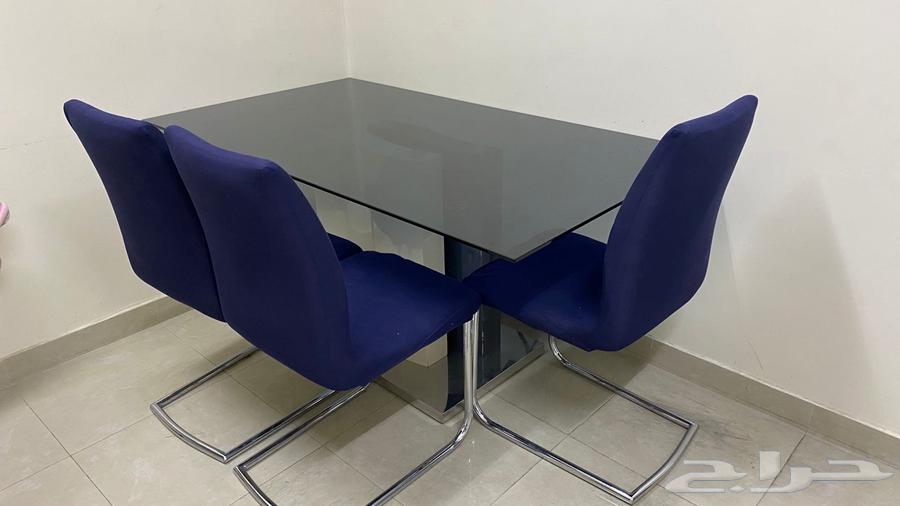 طاولة طعام زجاج للبيع63702970620930110