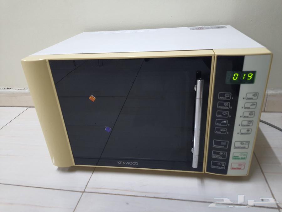 Knood microwave with grill, 35 liters, semi-new for sale in Dammam63701610021123110