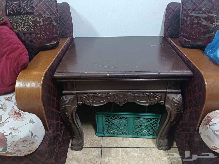 Entrance table and two cabinets, and a walking cane and two coffee tables63704835771265113
