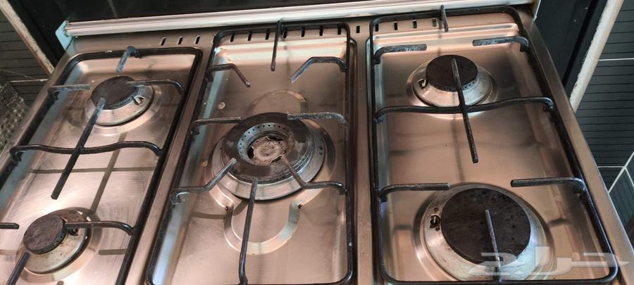 Oven in good condition, missing glass, cleaned, oven burner, vacuum cleaner63699633285635113