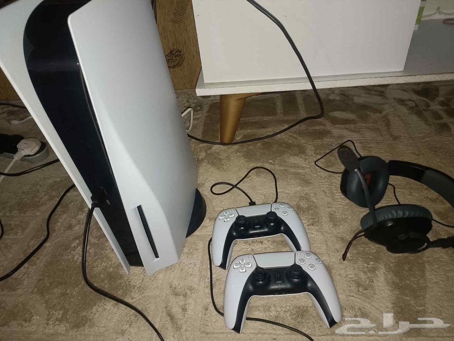 PlayStation 5 with two controllers and headset63703422519297110