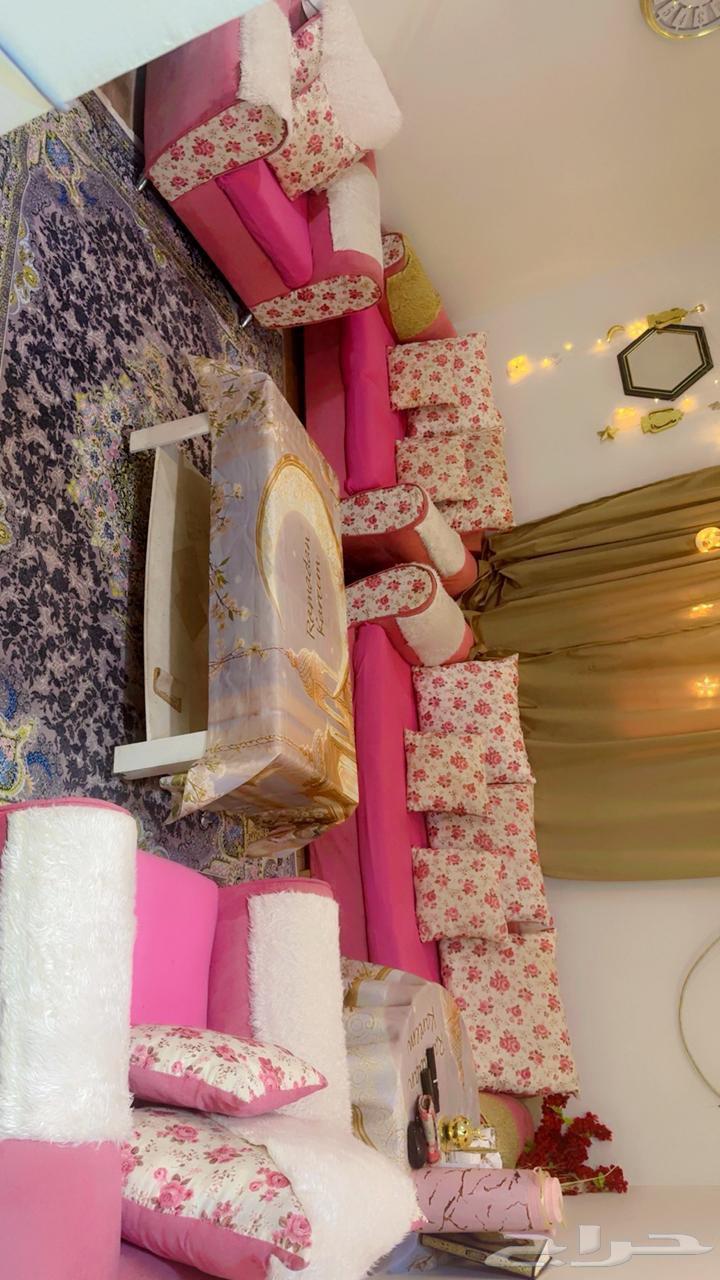 طقم كنب اربع قطع مع سجاده كبيره وترابيزه63701967264131111