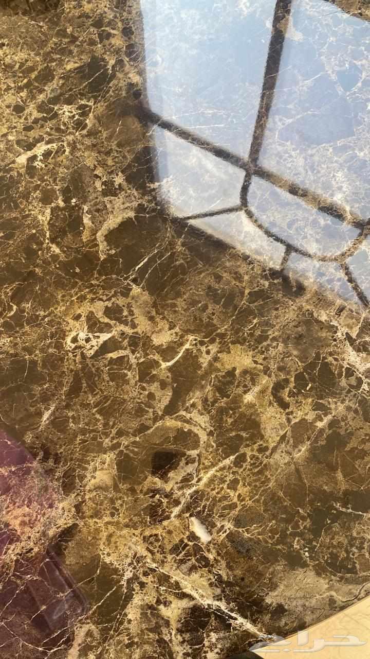 طاولة كبيره و صغيرة من رخام بورسلان لبيع63701324148227112
