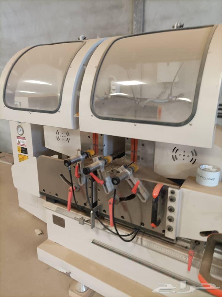 Modern aluminum and wood factory with semi-new CNC machine63700459323138112