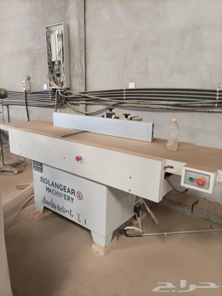 Modern aluminum and wood factory with semi-new CNC machine63700459323138110