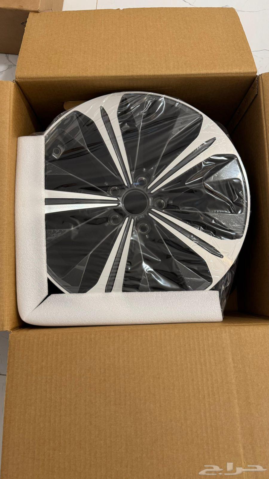 2022 K8 car rim and mirror, contact via number63763153496707110