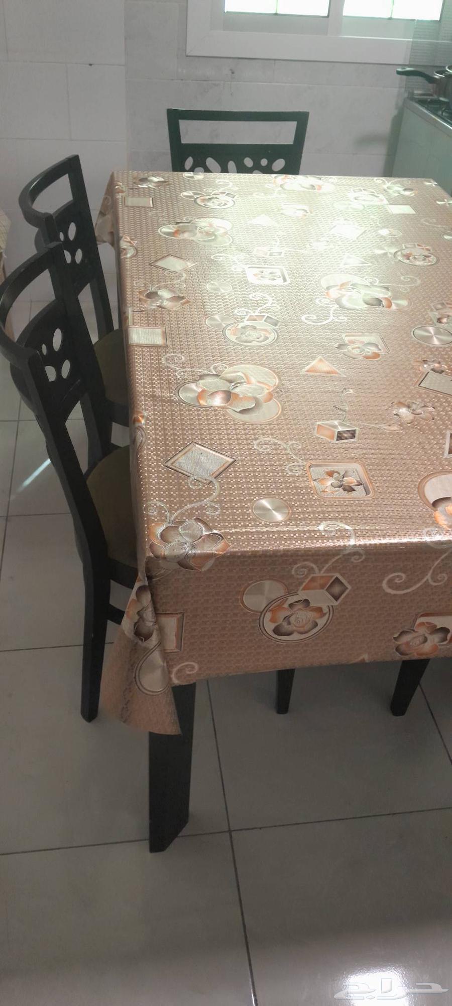 سفرة طعام للبيع المستعجل بسبب السفر واتساب63700179494275114