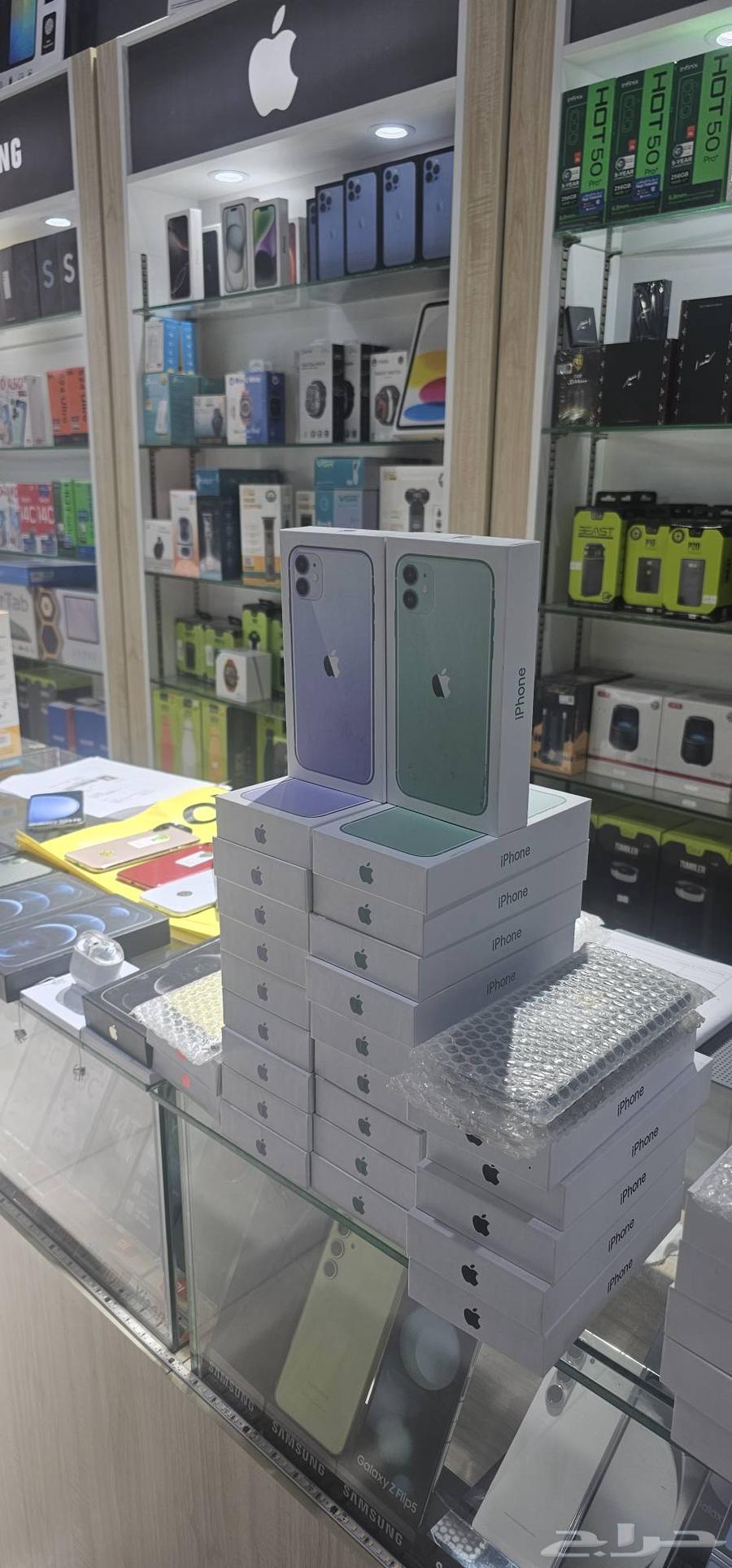 توفر كميات من ايفون مستخدم من XRالى 13برو ماكس63702794706561110