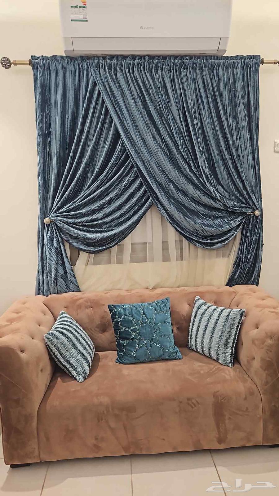 Sofa for sale, two pieces, 5-person set with curtain63711319600643110