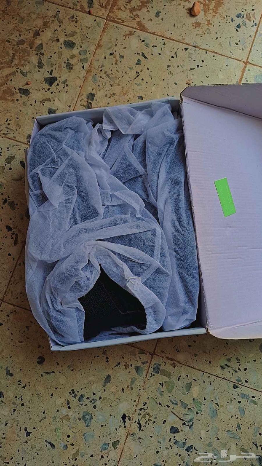 جزمة عمليه جديده لم تستخدم للبيع63709942390146110