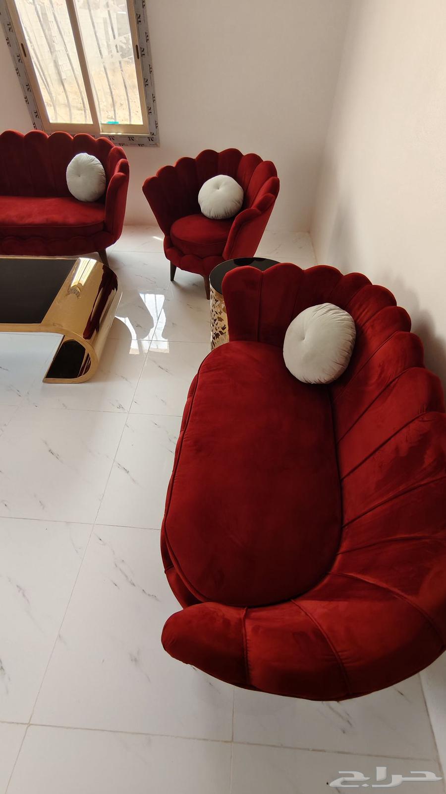 كنب شبه جديد ونوعية ممتاز ومريح جدا63712037700097112