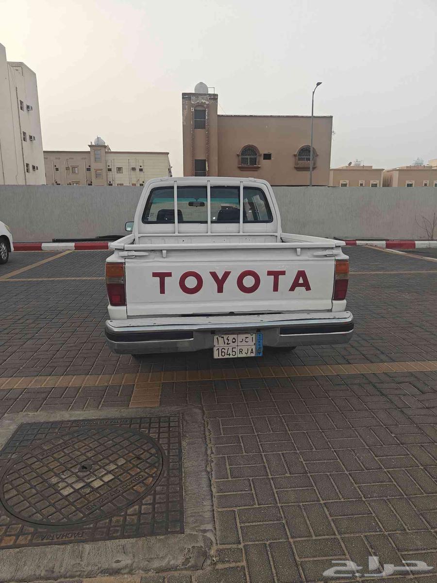 1984 Hilux, refurbished, clean, with new inspection and registration63799406321154111