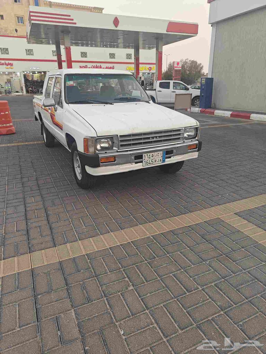 1984 Hilux, refurbished, clean, with new inspection and registration63799406321154110