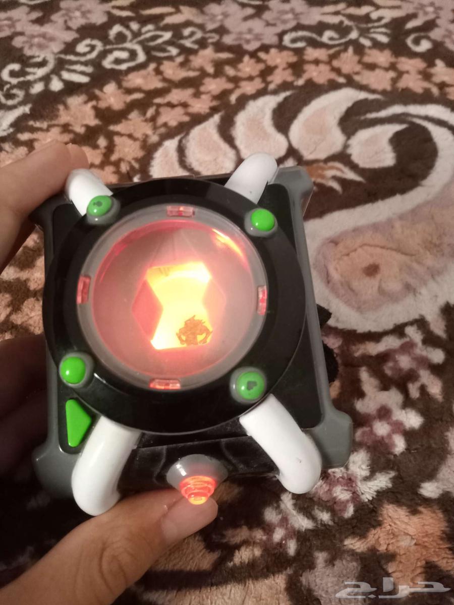 Ben 10 character watch with no issues, used for two days63711053115010110