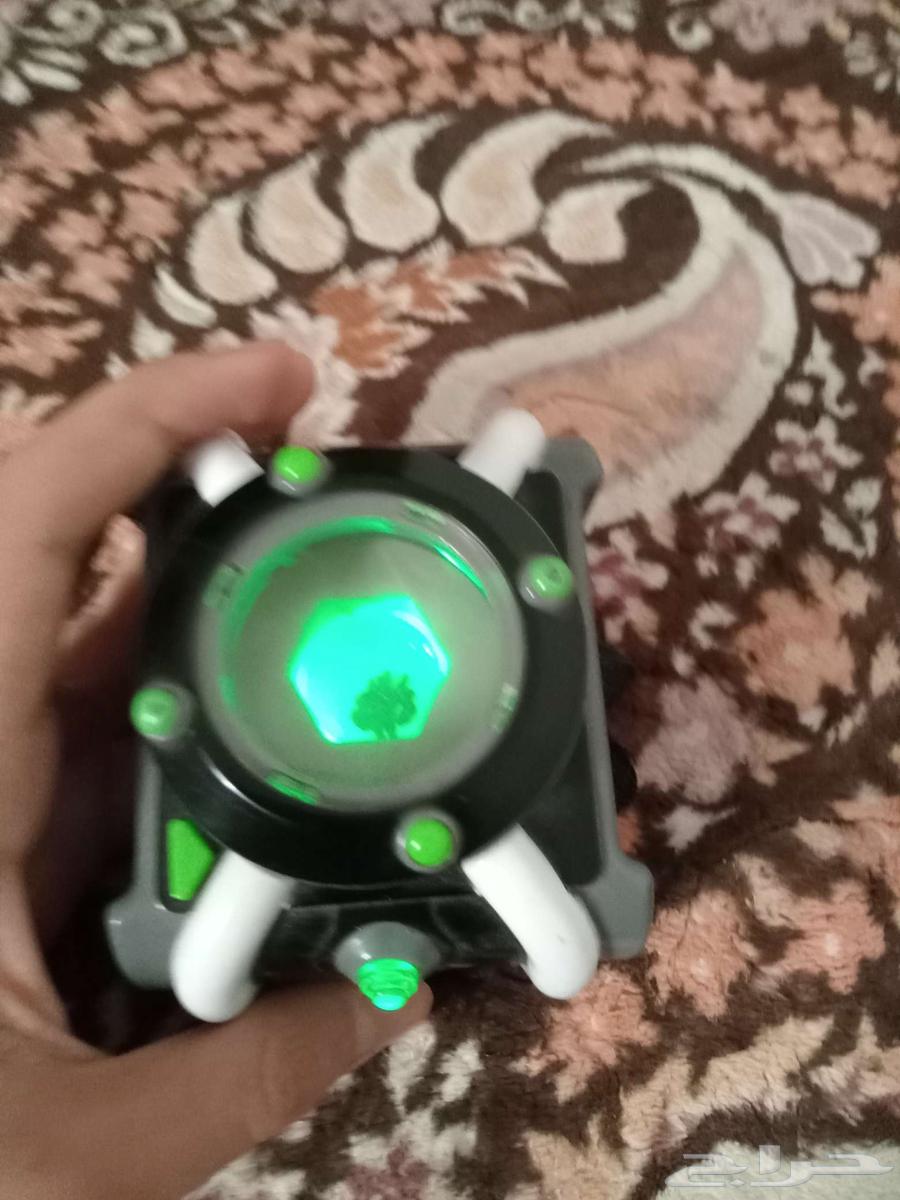 Ben 10 character watch with no issues, used for two days63711053115010111