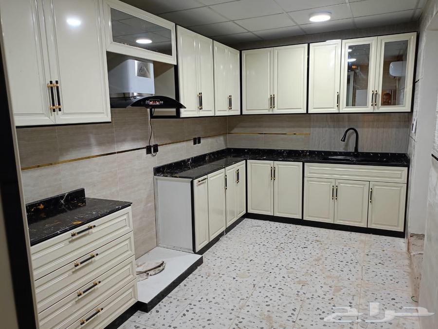 مطابخ المنيوم جديد جاهز و معدل حسب المساحه الموجوده63713300324611110