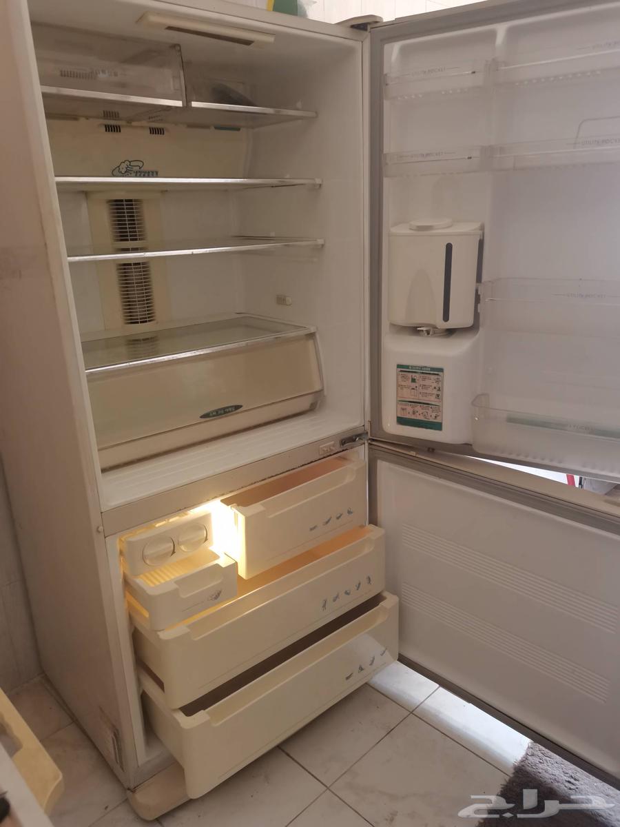 ثلاجه استخدام بسيط جديده تبريده ممتاز ب 900 ريال63706938769537110