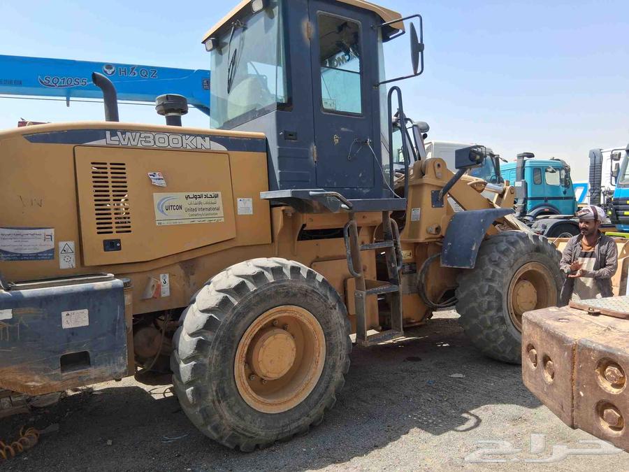 Chinese excavator, model XCMG, size 30, year 201463790623568003110