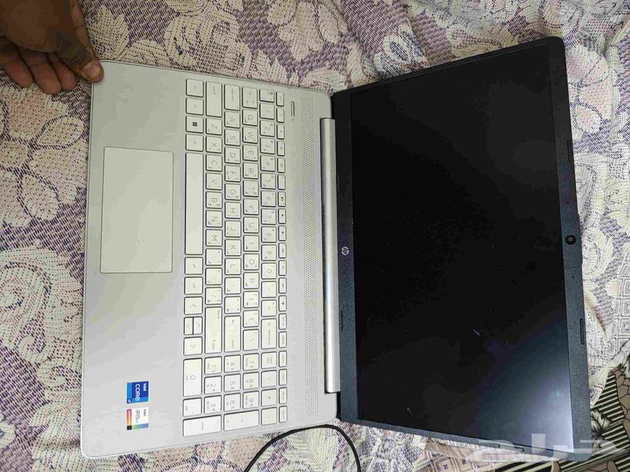 للبيع جهاز لابتوب شبه الجديد كل شي مكتمل غرض البيع للحوجه63710773932033111