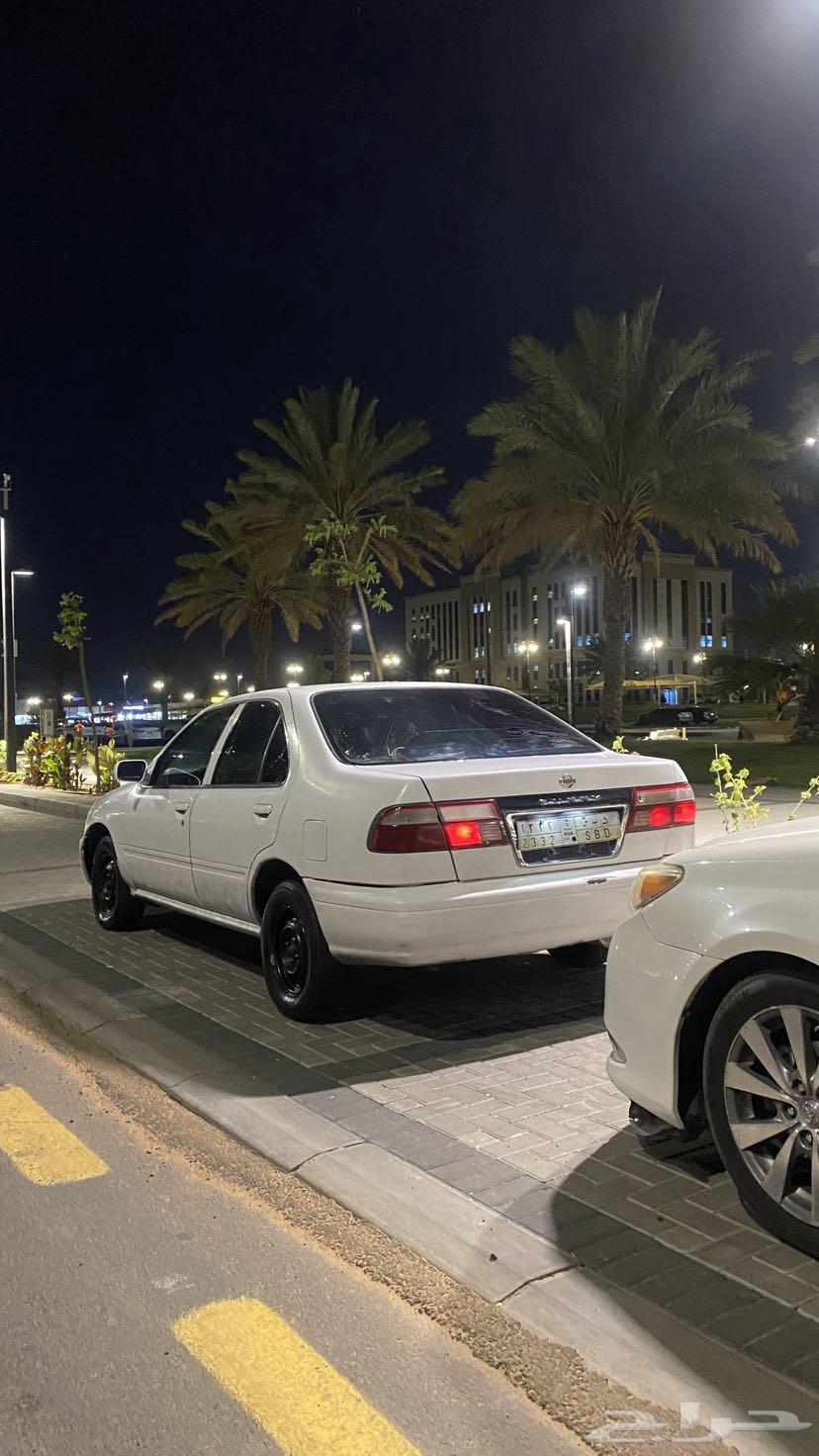 Sunny car with broken body, model 2000, transmission loves 2 and 4, parts for dismantling63782680678019110