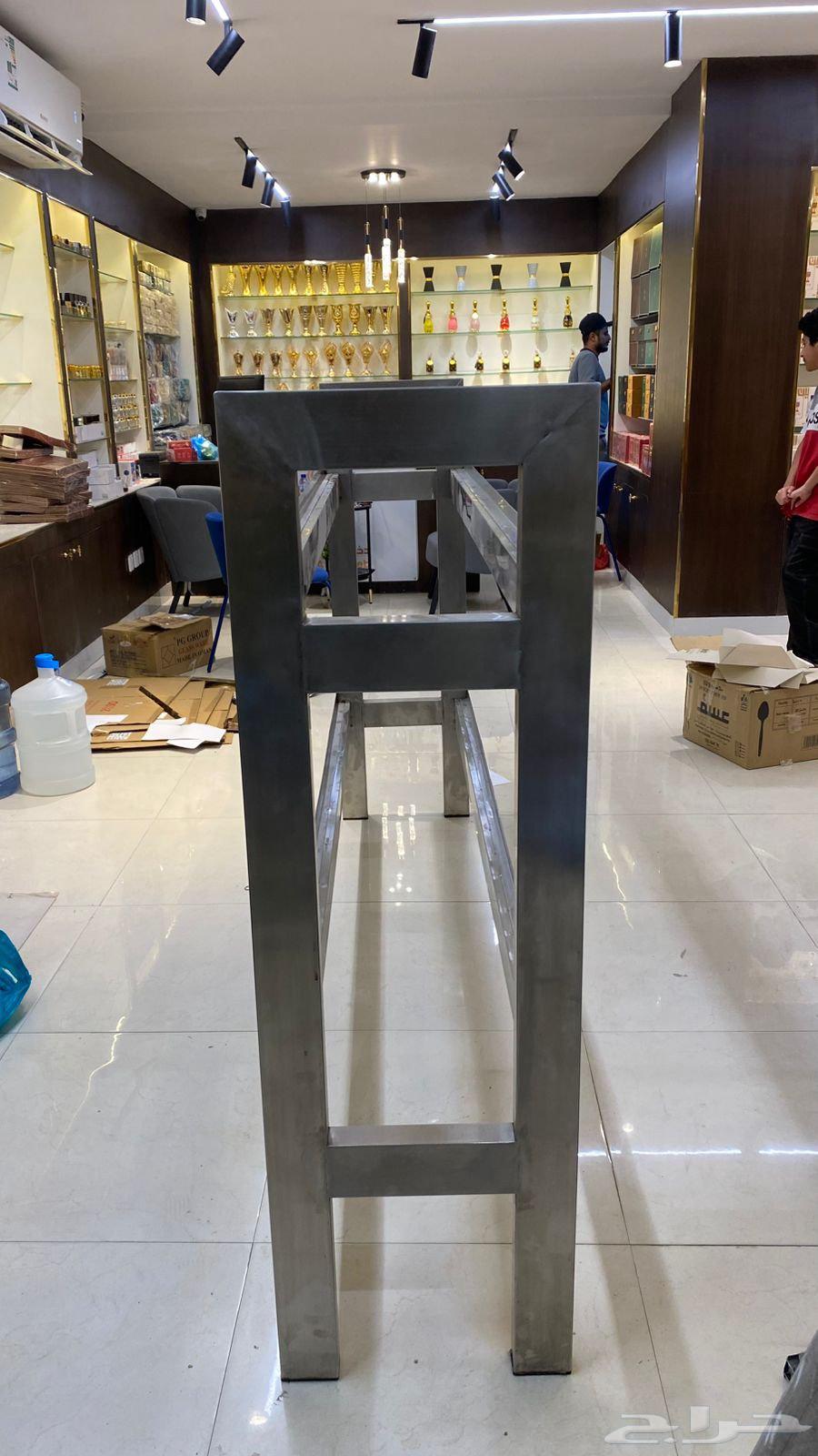 Store Table (Special Design)63699628978178114