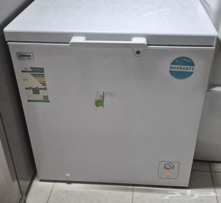 فريزر لونا استعمال خفيف وبحالة شبه جديدة63726092127490110