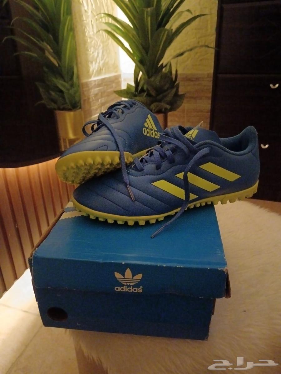 Authentic Adidas from the UK, never used, size 6.5 USA equals 39.563717337306498112