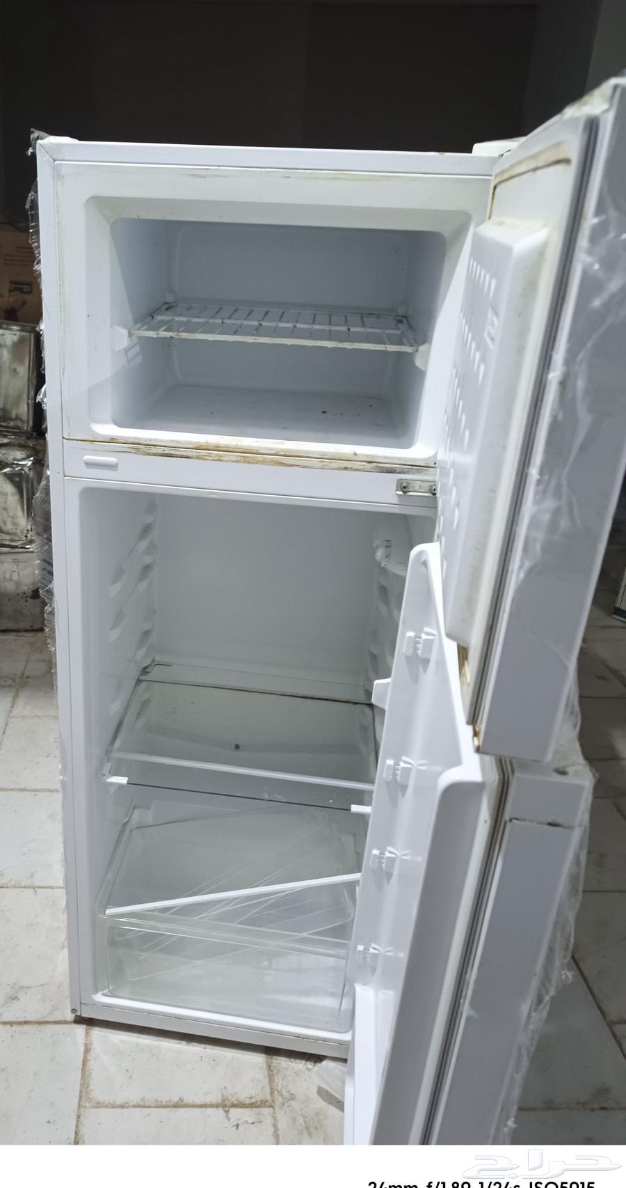 Clean fridge, used for only two months63722617242755112