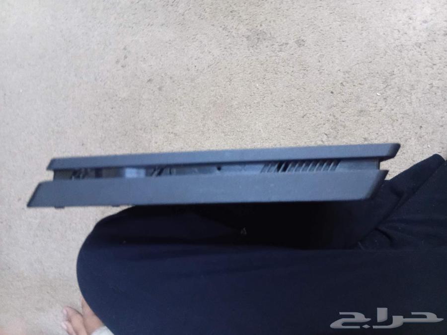 بلايستيشن 4 مستعمل نظيف جد ا للبيع  الجهاز شغال 100   بدون63719031860610112