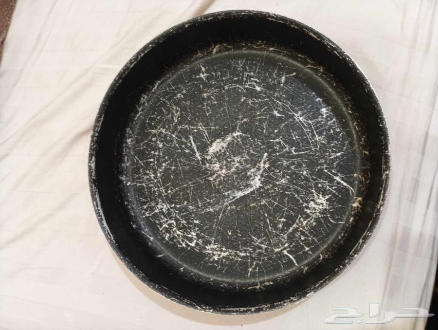 A good pot for preparing pizza and meat. There are only five pots here. For those who63724023211011112