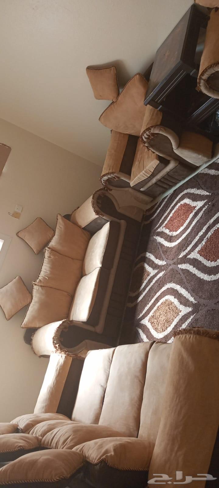 Very clean sofa, unfolds on both sides, 1 water rug, 2 tables, 2 curtains, price 80063717903257858110