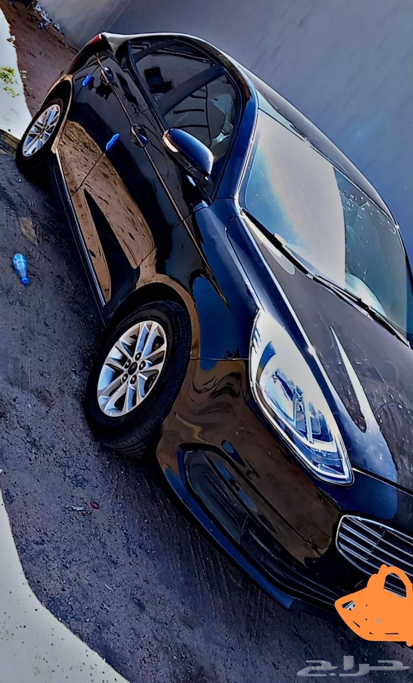 Hello, Ford Escort car for sale, 2020 model, semi-full63813264222979114