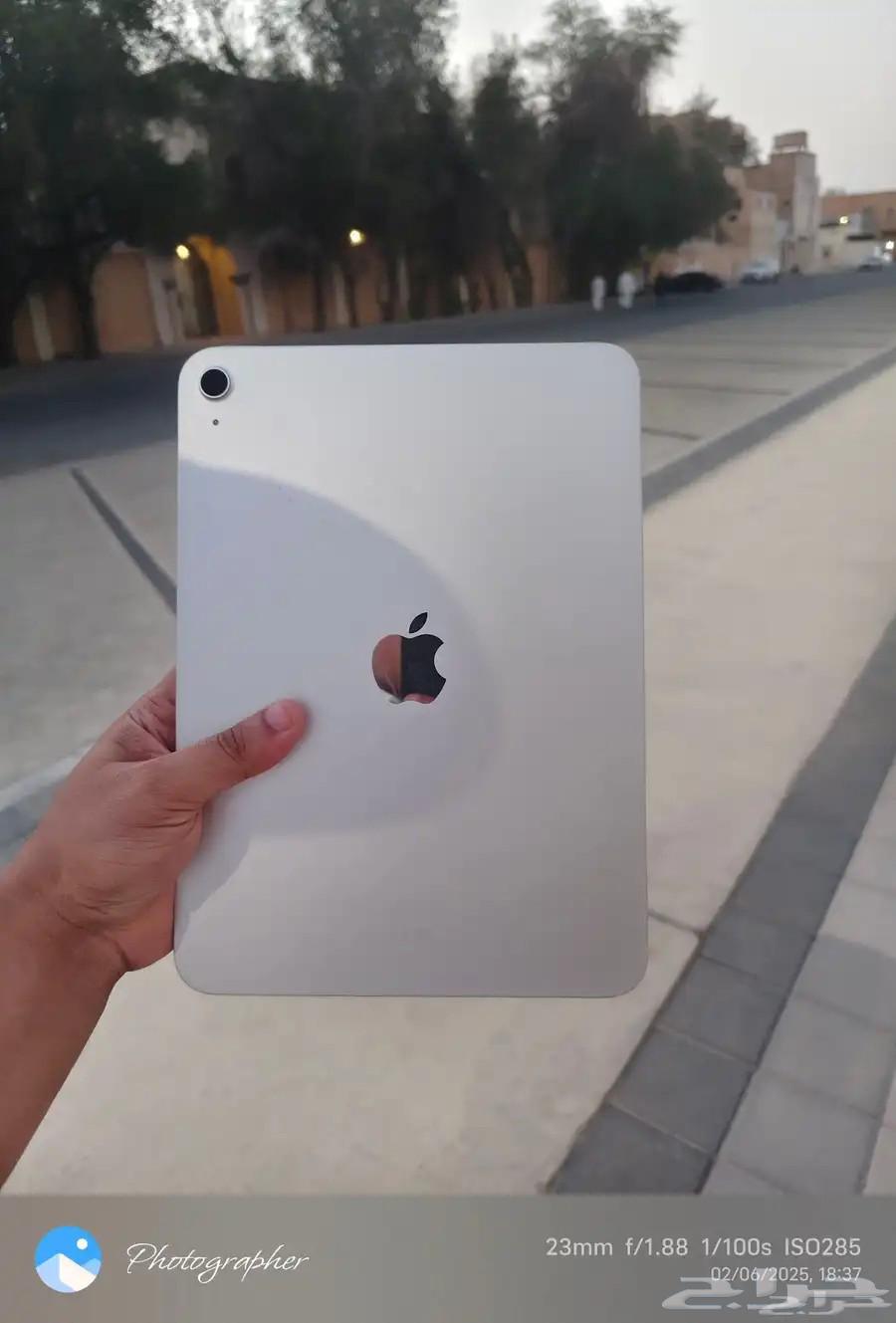 آي باد A16 . 8 128 جيجابايت . .1200 ريال بدون علبة63718179294849111