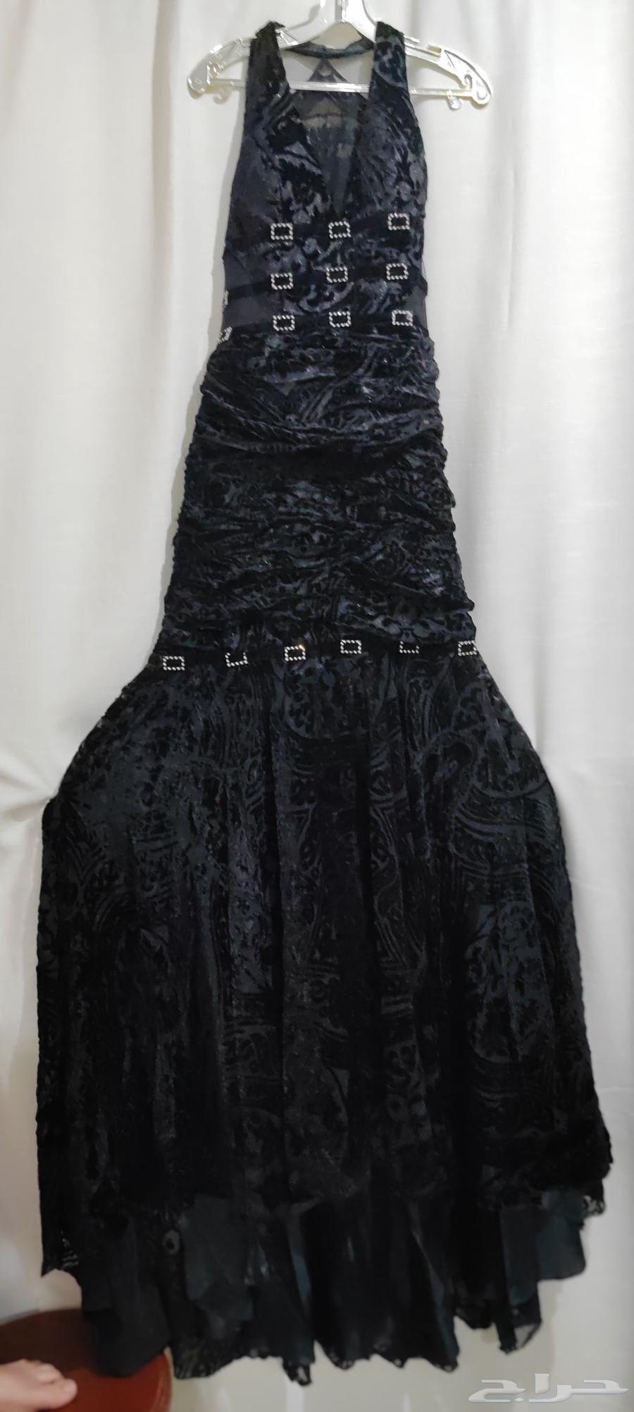 Very luxurious velvet black charcoal dress with a pattern on the back and a handle63718550355843111