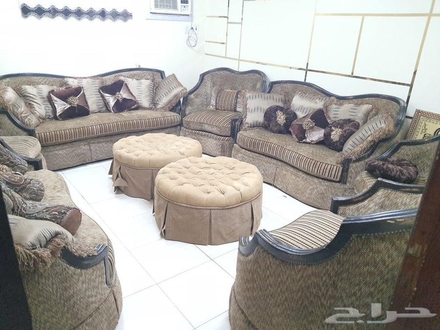 Sofa from Al Mutlaq in excellent condition for sale in Dammam for highest bid63733211092610111