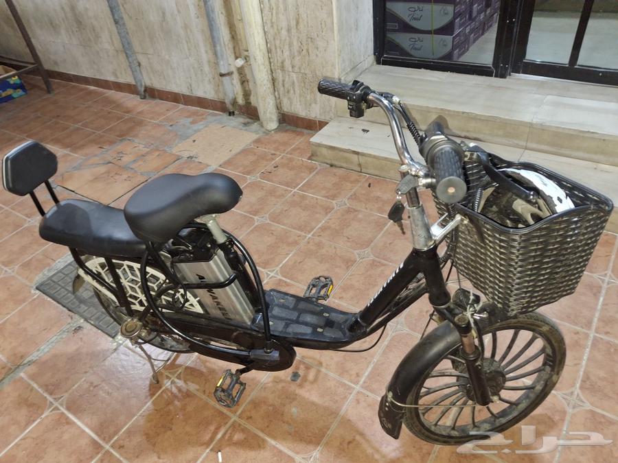 Clean and fully operational electric scooter with all documents, contact privately 763738741365379111