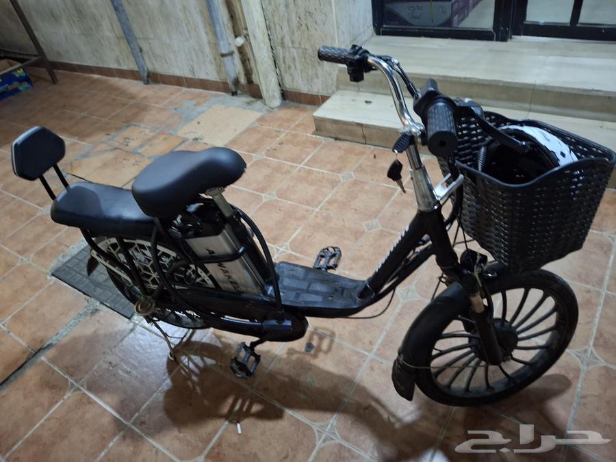 Clean and fully operational electric scooter with all documents, contact privately 763738741365379110