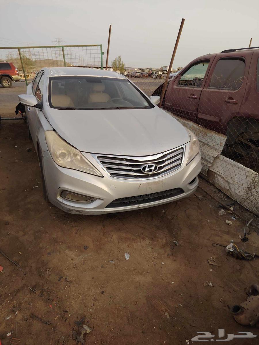 هيونداي ازيرا يوجد لدينا جميع القطع غيار من 2012 لي201763840088048770111